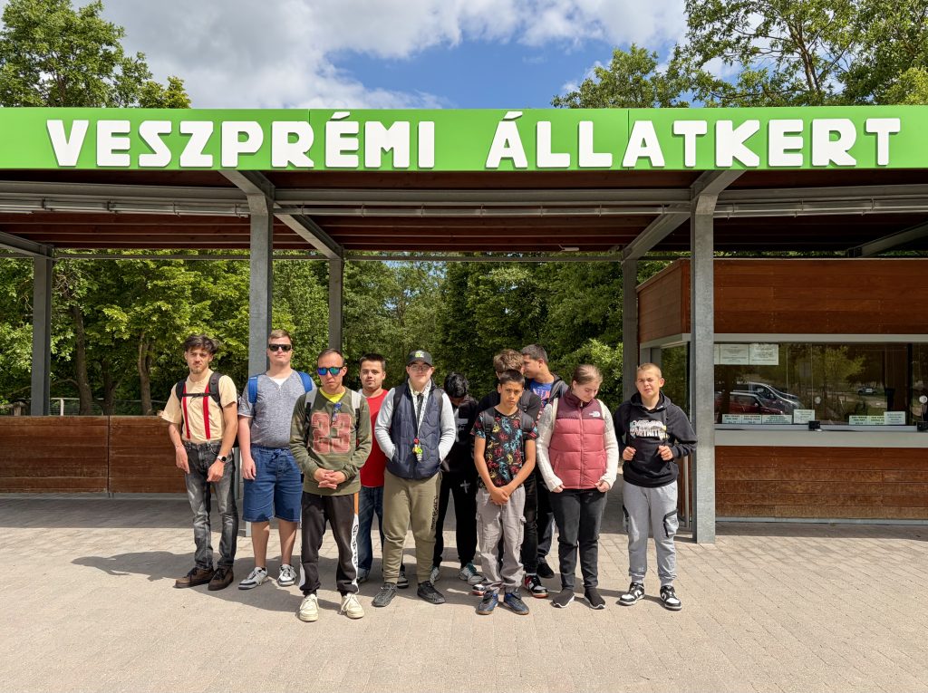 Tanulmányi kirándulás a Veszprémi Állatkertben kiemelt kép