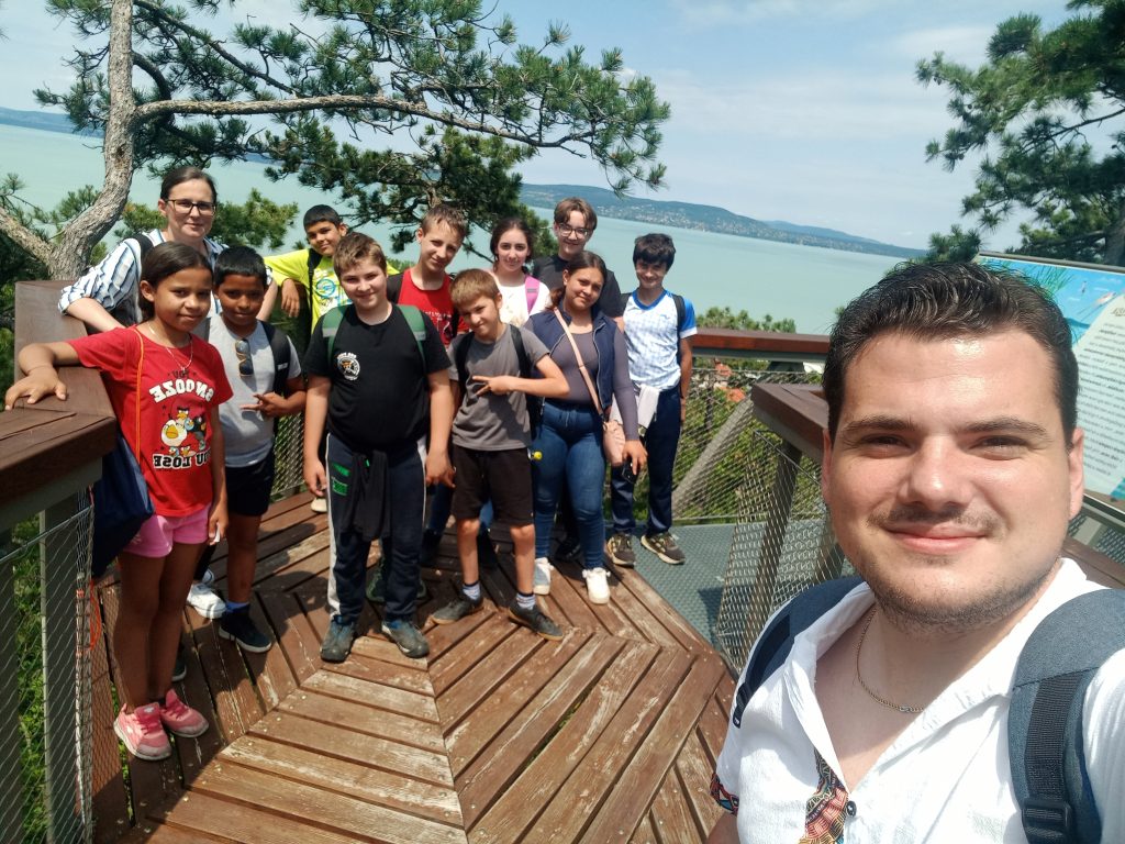 Kirándult az 5. osztály! 🌊🚶‍♂️ kiemelt kép